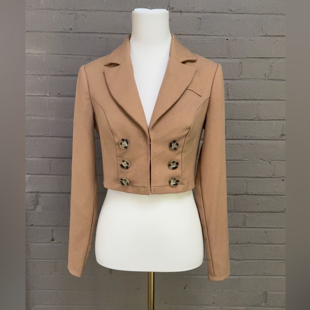 Kingston Grey Camel /Tan Double-Breasted Cropped Blazer  M